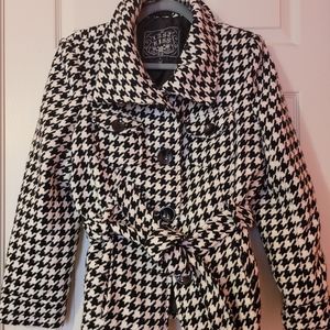 Black and white wool jacket w/ belt